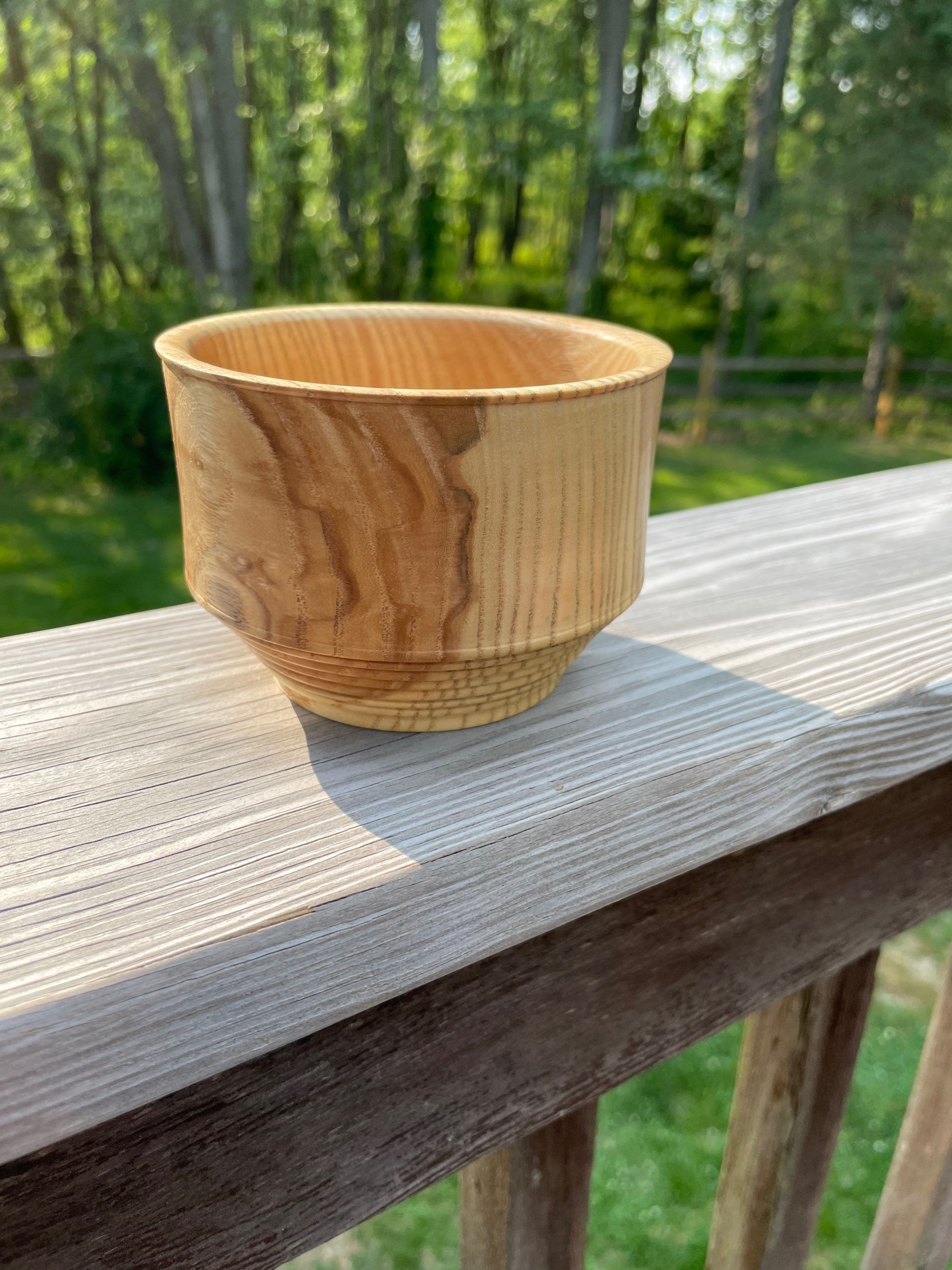 Little ash cup with beaded bottom 