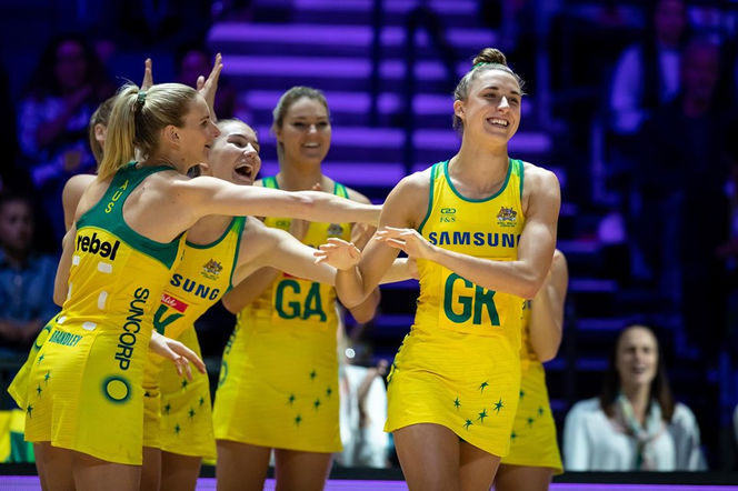 Sarah Klau makes Diamonds debut