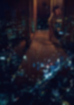 ホテルの窓からの夜景