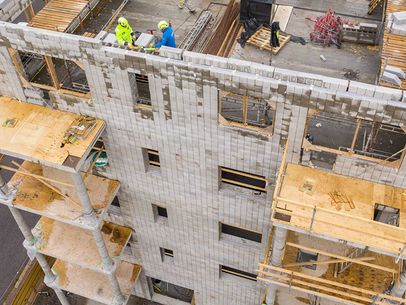 Yhä useampi kerros- ja rivitalo nousee Lammi Kuorikivestä® 