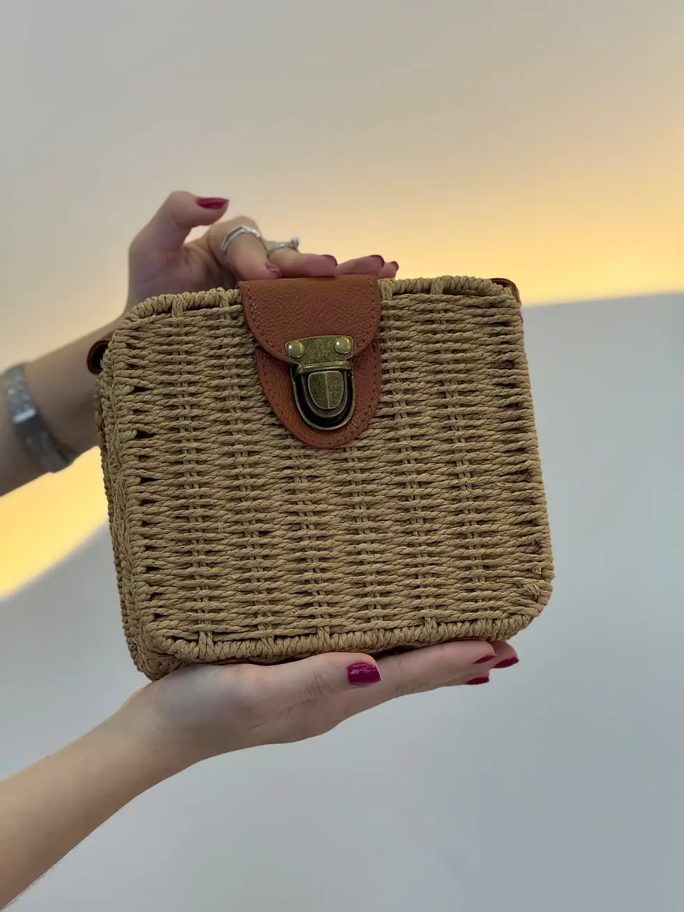 Miniatura: Bolsa de Palha Baú  – Alça Redonda • Bolsa Praia, Resort & Verão