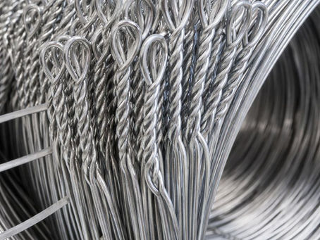 Drut do belowania makulatury oczkowy – trwałe i szybkie wiązanie