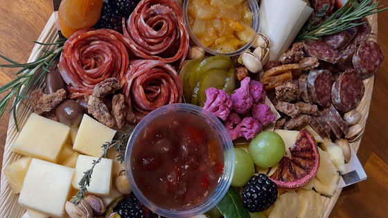 Charcuterie Tray (6+pp)