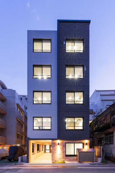 2.外観(北面・夜景).jpg
