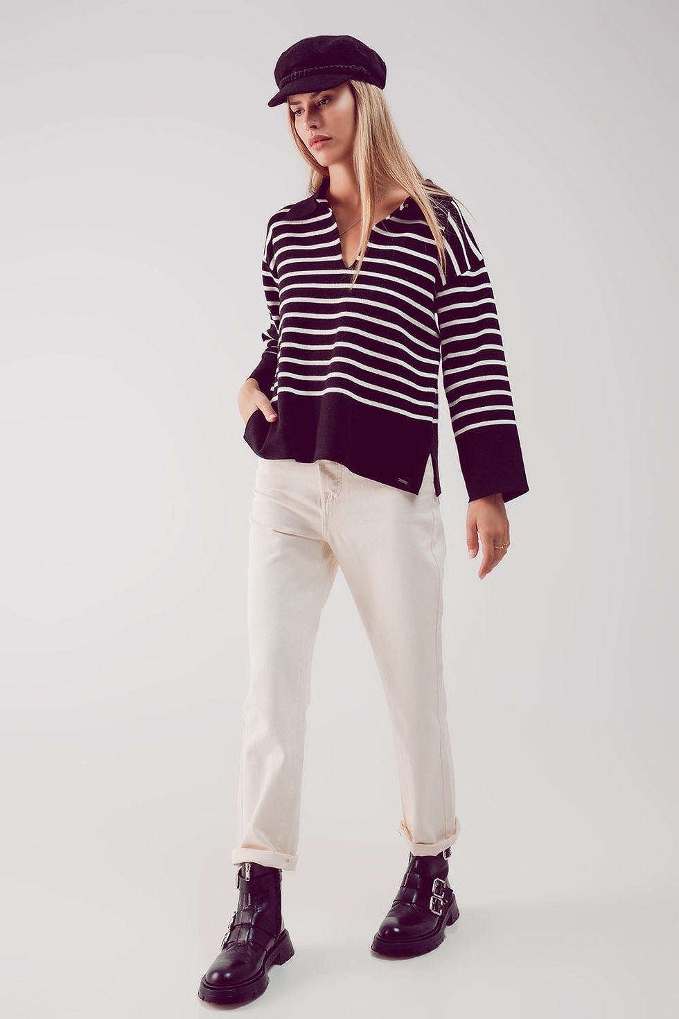 Miniatyrbilde: Polo Neck Sweater in Black Stripe