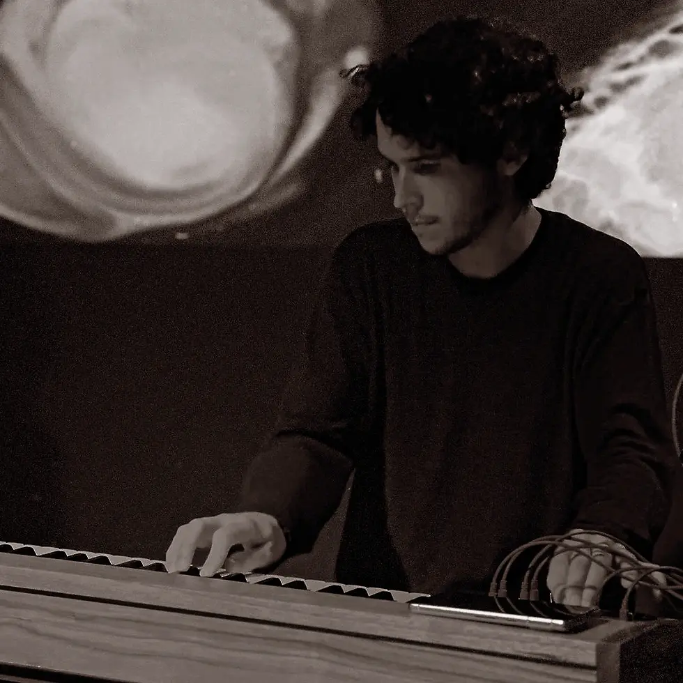 Mercury Shadow is a Portland pianist that teaches piano lessons.