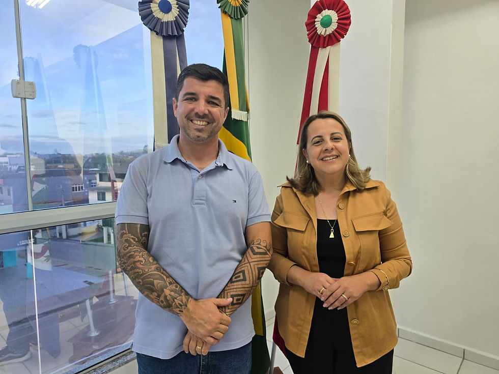 Bruno e a prefeita Fernanda Leite, o esporte sendo uma das prioridades da gestão municipal - Foto: Pref. Paulo Lopes/Divulgação