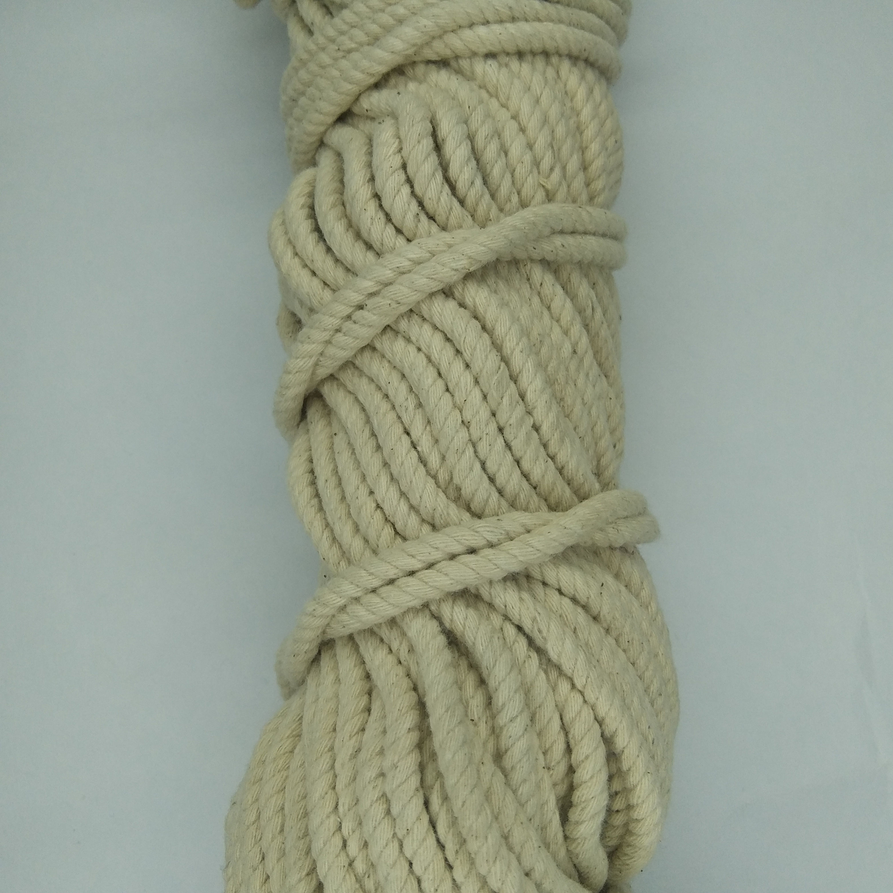 Twisted Cotton Macrame Thread | 4 mm/5 mm | White/Cream | 50 meters