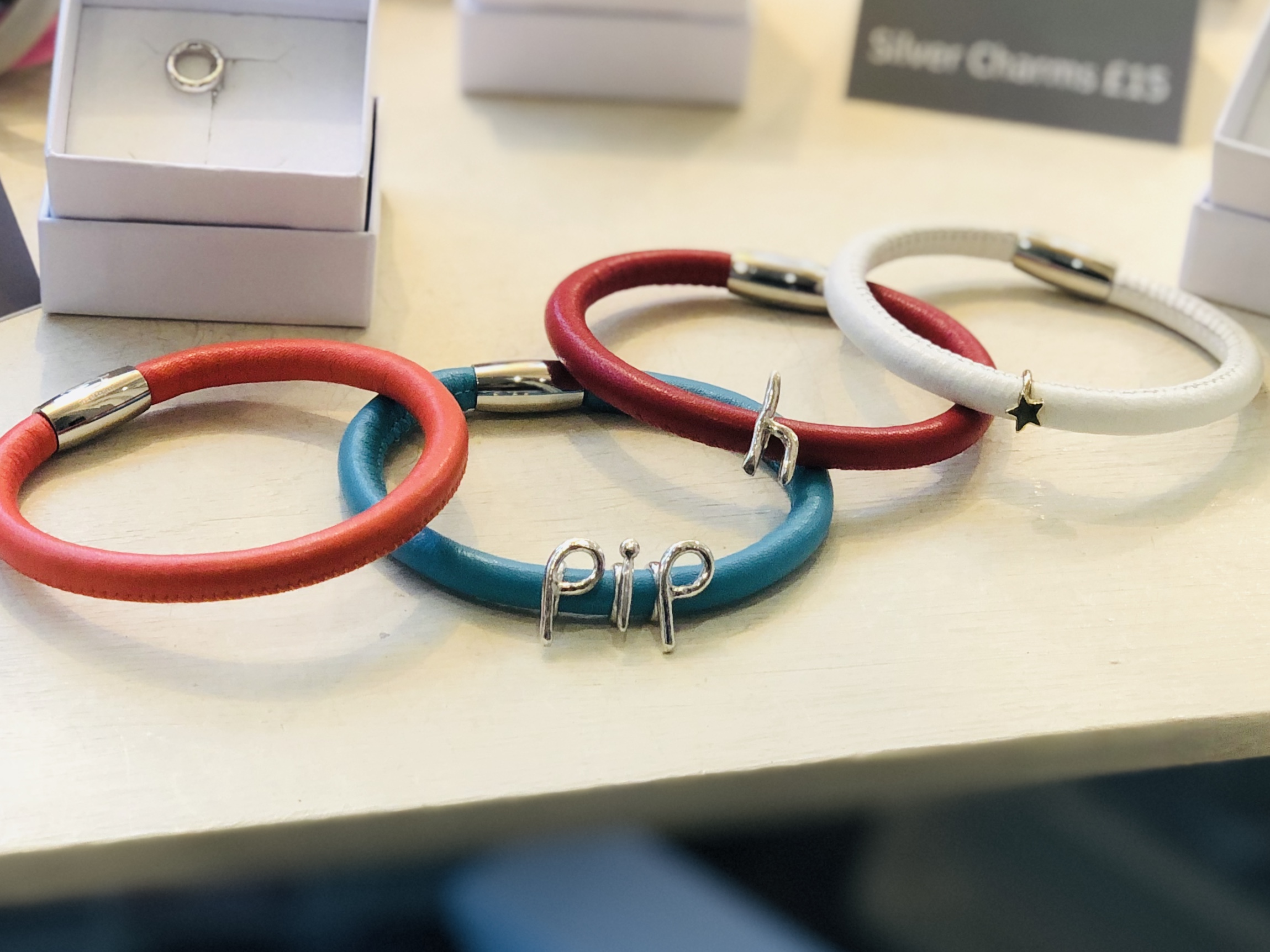Leather bracelete