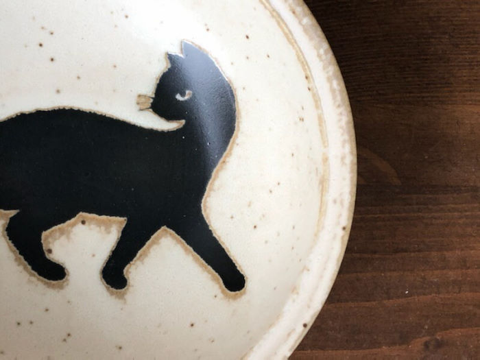 Thumbnail: Black cat bowl - Mino-ware
