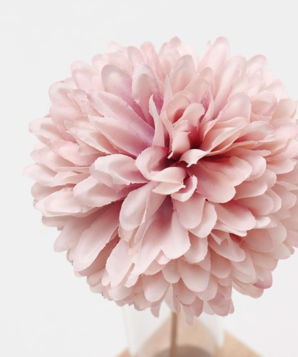 Thumbnail: Kanzashi hair pin - White Chrysanthemum