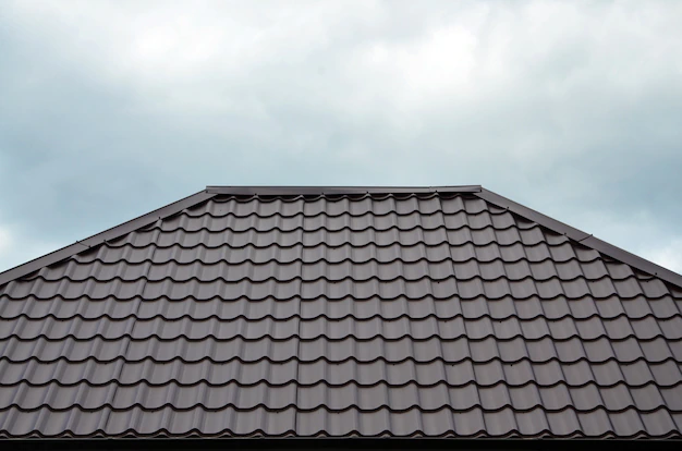 S&R Roofing logo