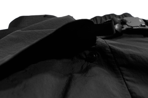 ARCHIVAL REINVENT TEFLON® KNEE HIDDEN POCKET SHORTS / BLACK