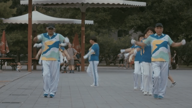 Pa Gaisu (Music video)-low.gif