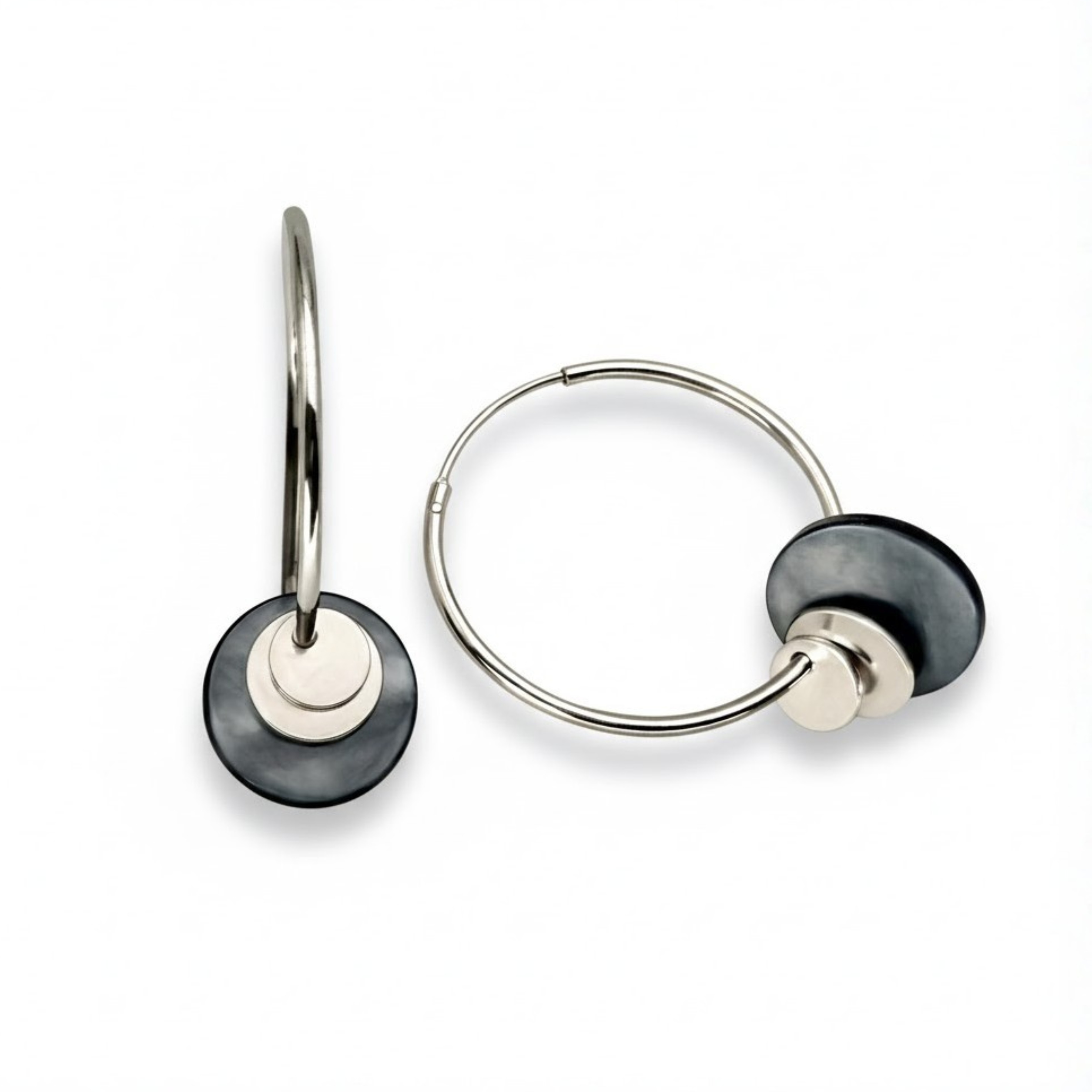 Boucles d'oreilles créoles BULL nacre grise