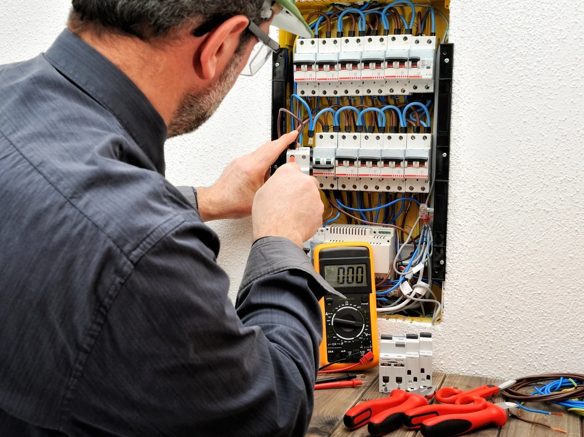 proteccion electrica.webp
