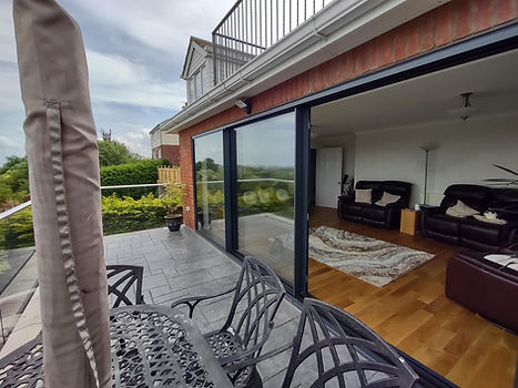 House with sliding doors