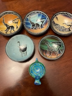 Small bowls with animals on them