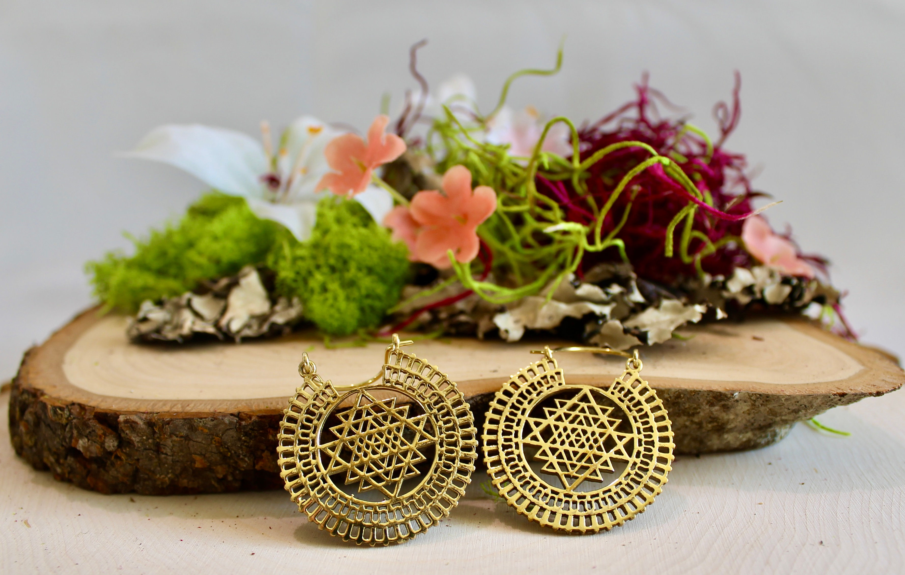 Sri Yantra Earrings Gold (lrg)