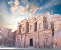 THE MOST ROMANTIC PLACES TO SPEND YOUR VALENTINE’S DAY?