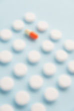 close-up-white-tablets