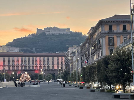 🇮🇹Voir Naples et Renaitre, Hum, plutôt ça non.