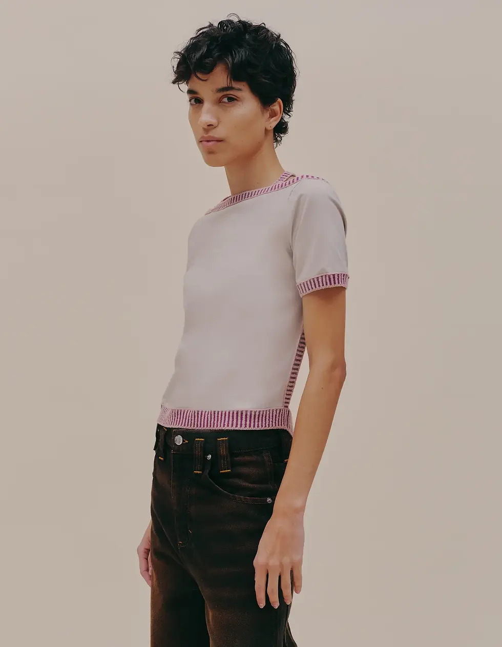 サムネイル： ECKHAUS LATTA / EDGE TOP / CONCRETE