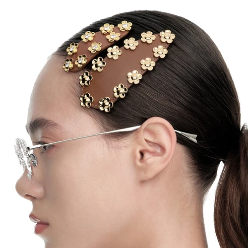 YVMIN / Leather Flower Hair Clip (Large) / Brown | THE FOUR-EYED SHOP
