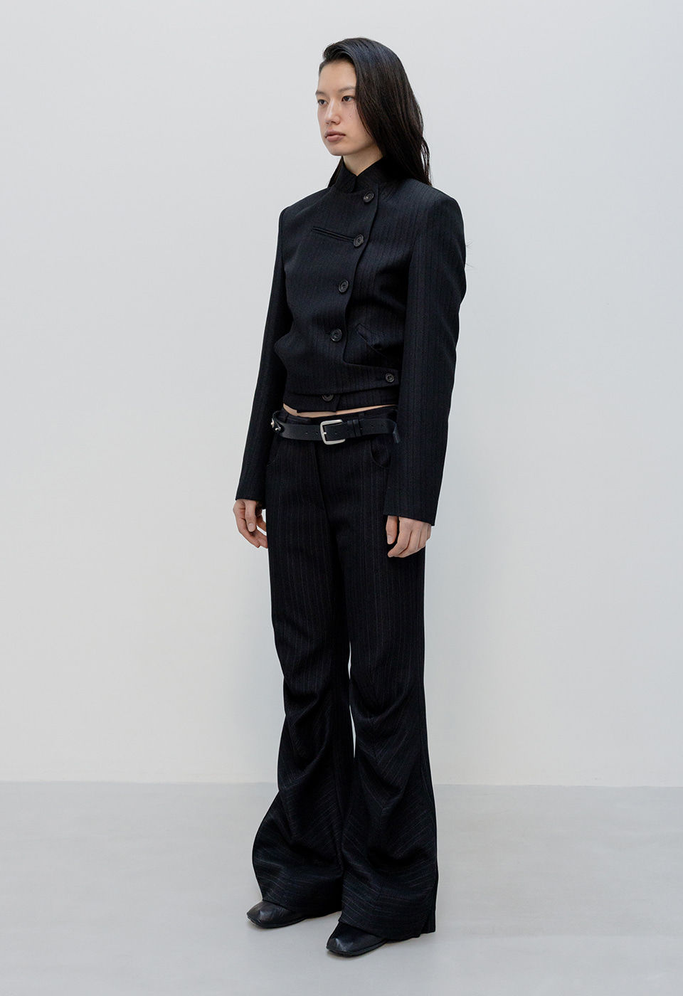 サムネイル： OPEN YY / STRIPE TAILORED BOOTCUT PANTS / BLACK
