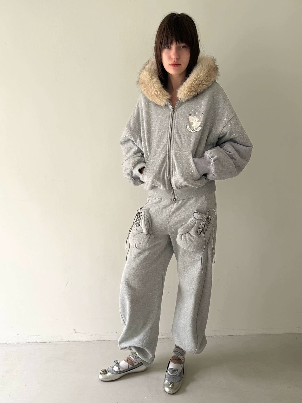 サムネイル： NODRESS / FLEECE-LINED WARM SWEATPANTS WITH KANGAROO POCKETS / GRAY