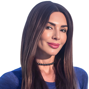 Lea Llovio Headshot 1 (1).png