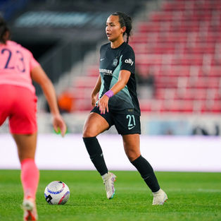 Portland Thorns' Sam Hiatt Shares Her Journey with Eastside FC Players