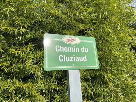 Plaque de rue Diou Signalétique ext.jpg