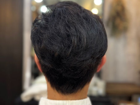 No.1840 「土曜日は残りカット1席」