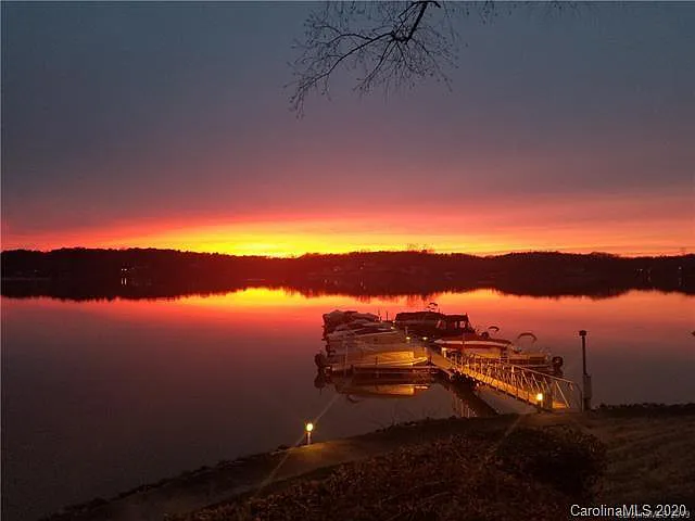 Lake Wylie Water View