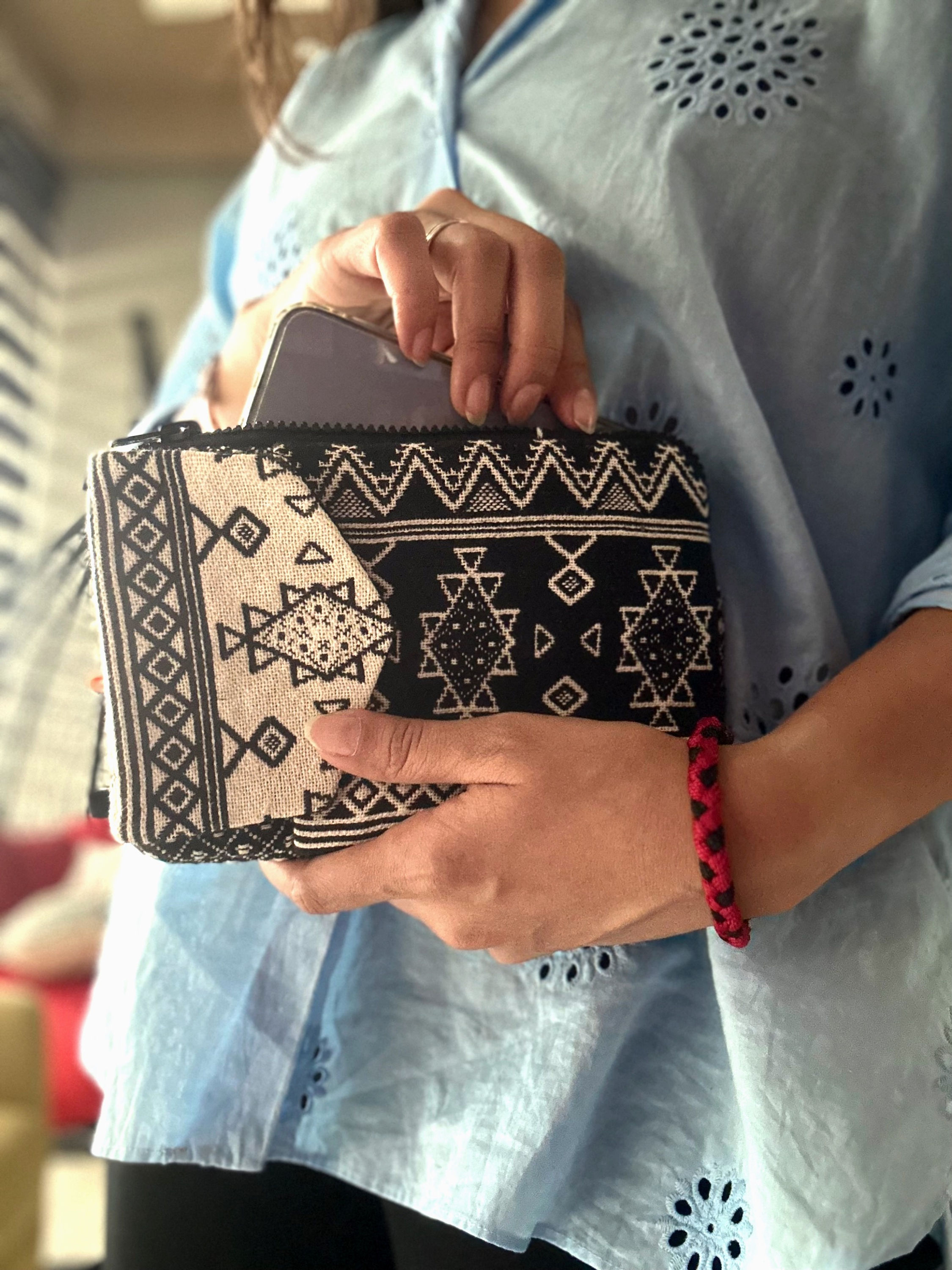 Black or White Matty Wallet Sling