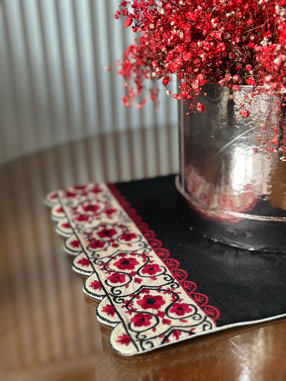 Thumbnail: Bloom Floral Scallops Placemats