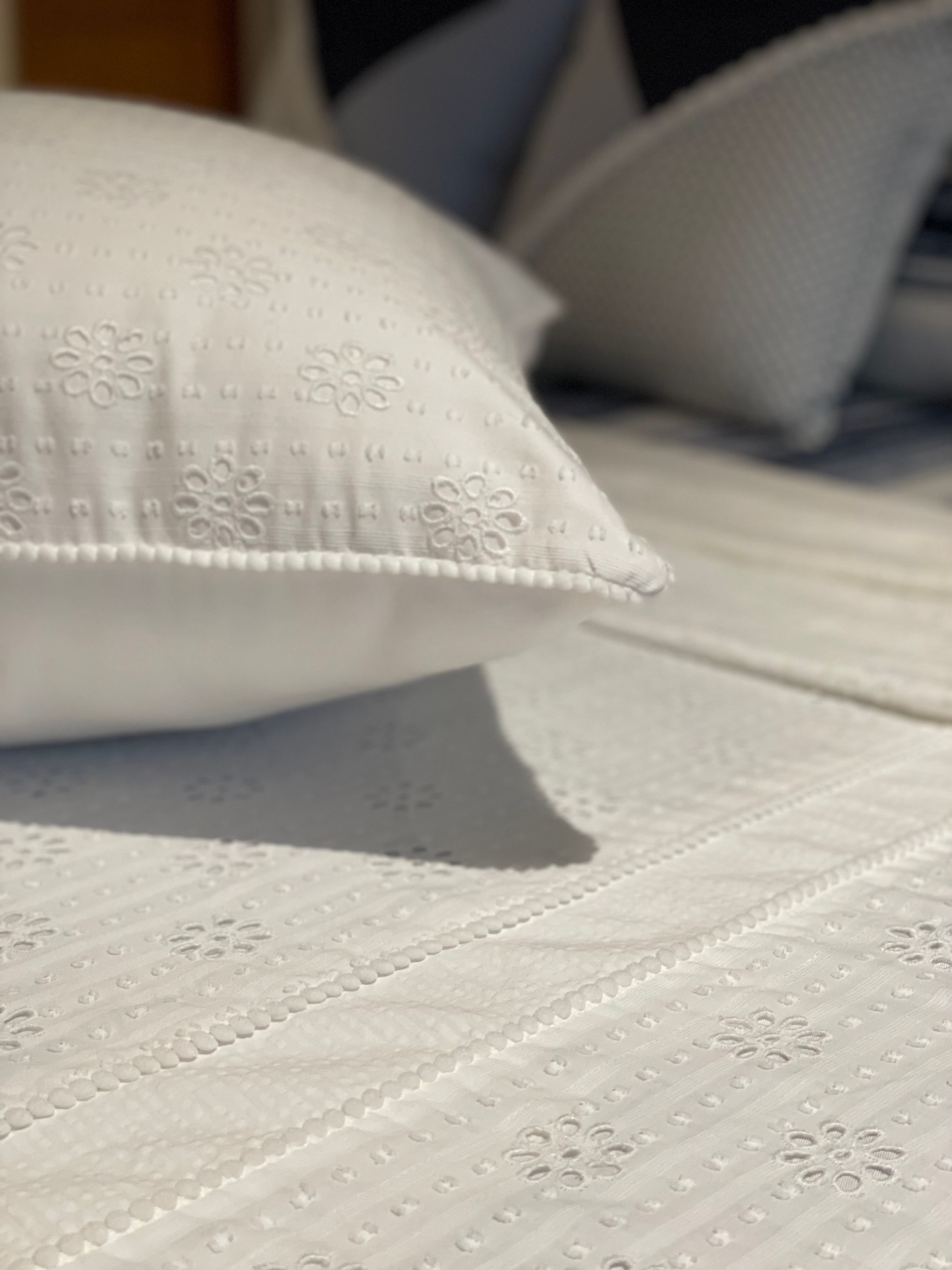 Ivory Pretty In White Bedcover Set