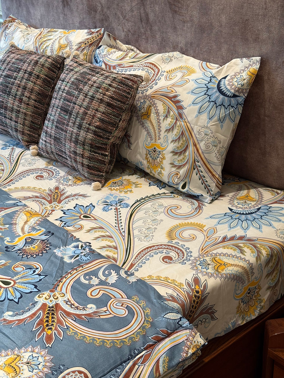 Thumbnail: The Minimalist Duotone Paisley Comforter Set