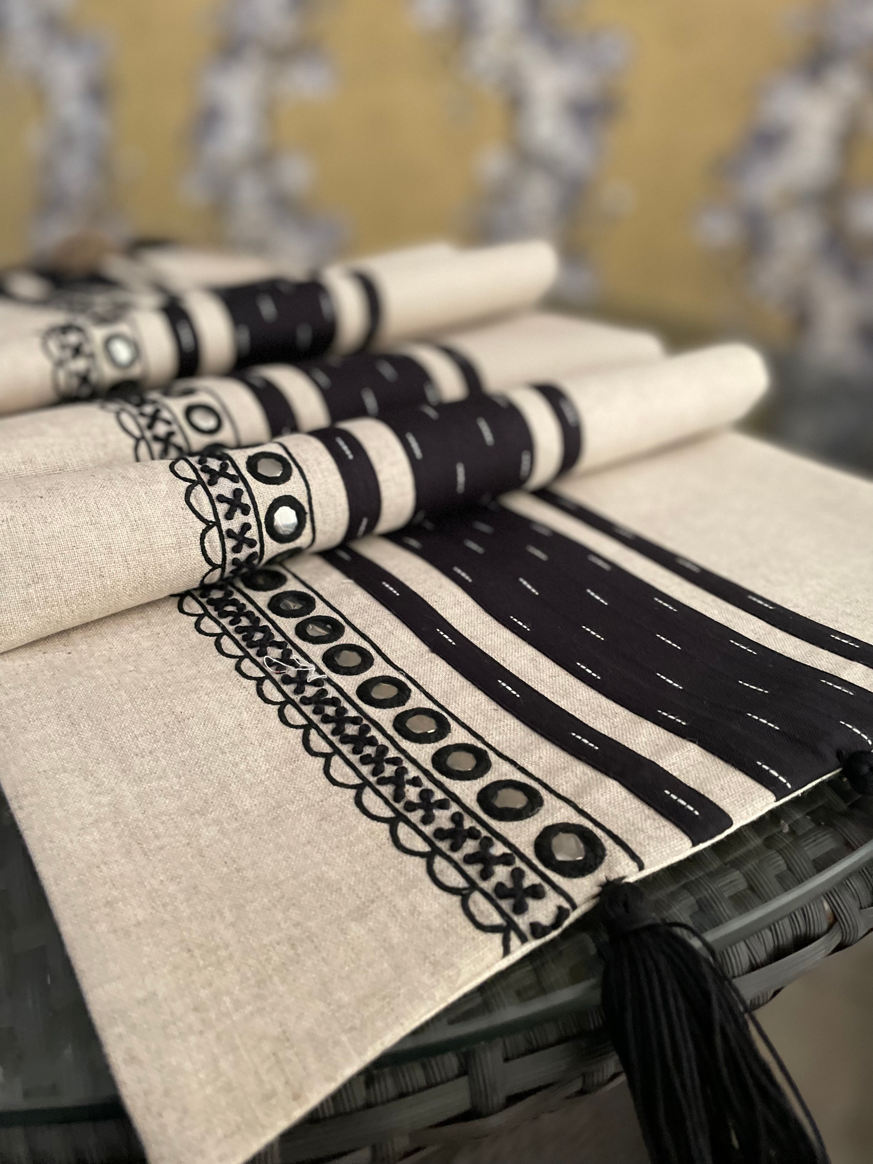 Black or White Reflect Tasselled Table Runner