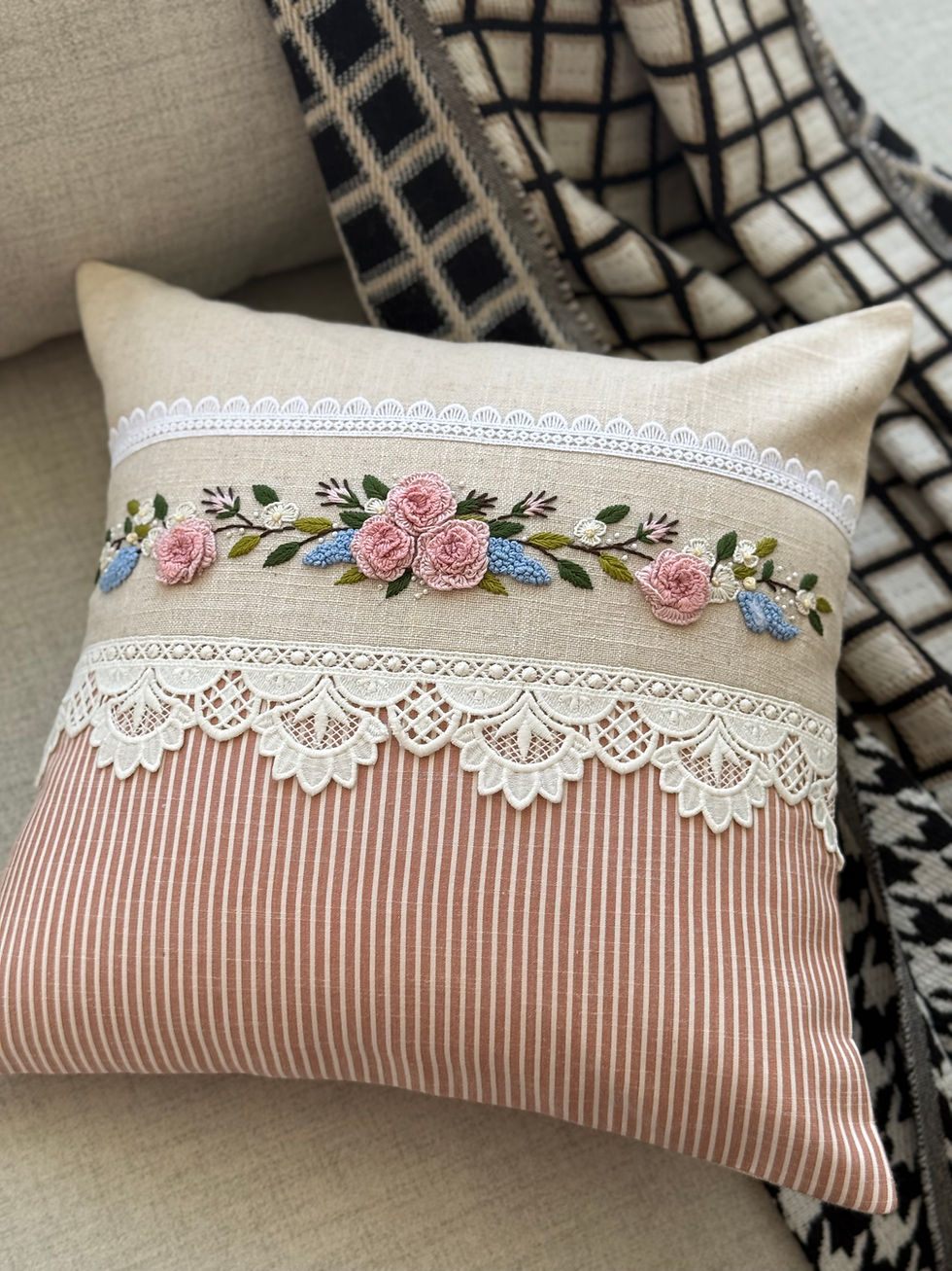 Thumbnail: Bloom 3D flowers Vintage Lace Cushion Cover