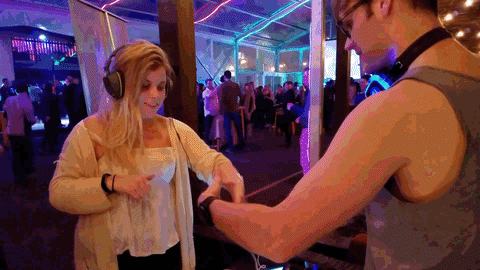giphy_R.gif