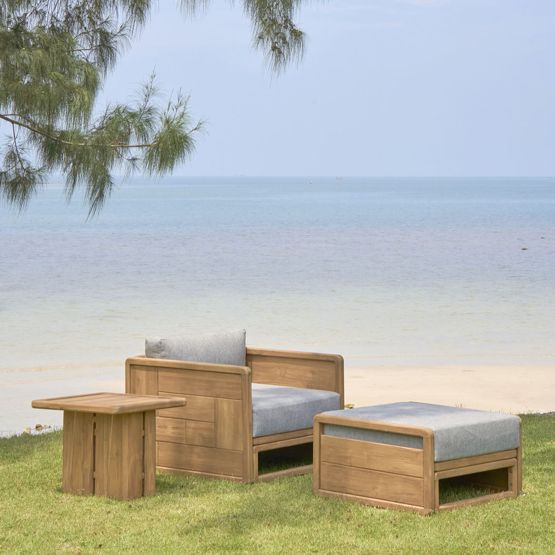 Modern outdoor end table with slatted top and leg