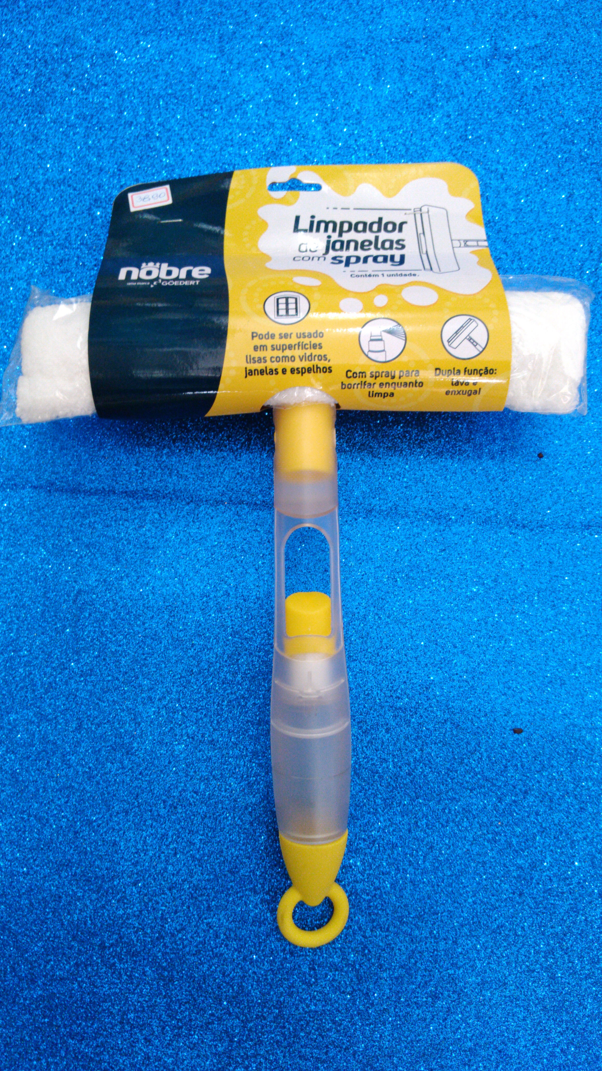 Limpador combinado com spray para vidros é  Janelas 