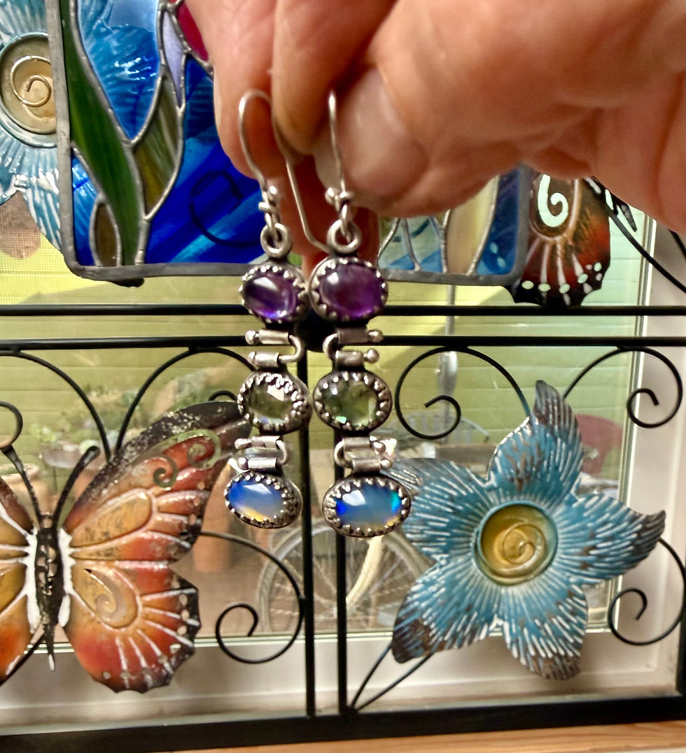 Thumbnail: Mystic spectrum earrings 