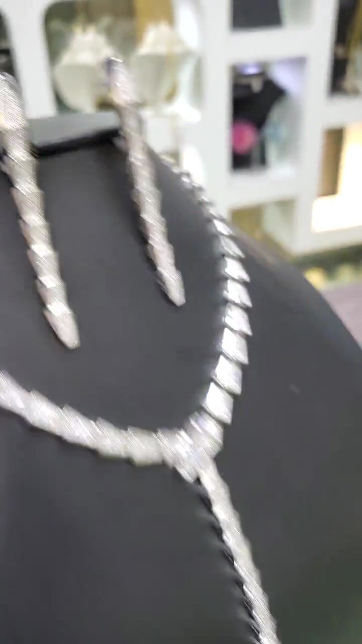 Y-Cut Micro-Setting Necklace Set