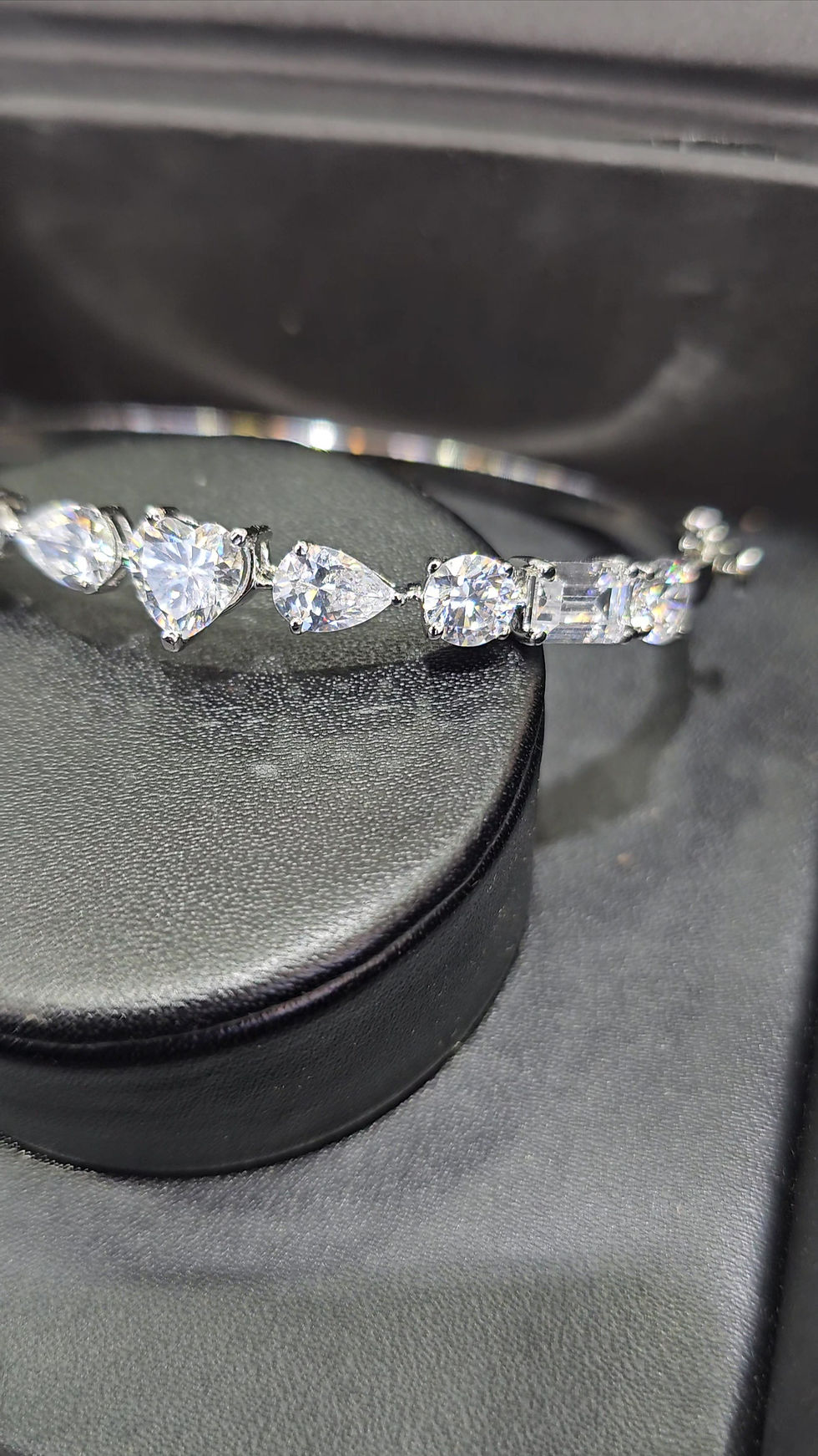 Swarovski Zirconia 925 Sterling Silver Openable Bangle Bracelet