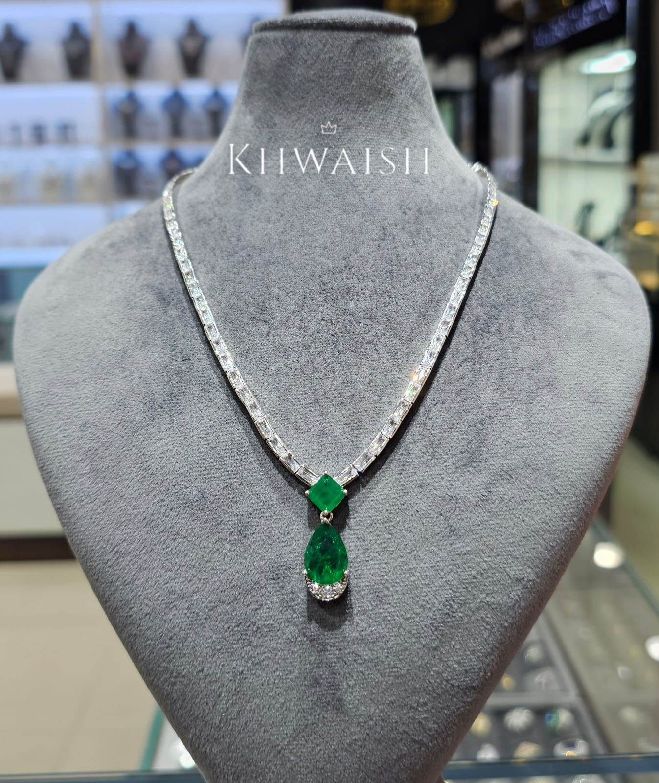 Pear cut Lab Grown Emerald Green Pendant String Necklace Set