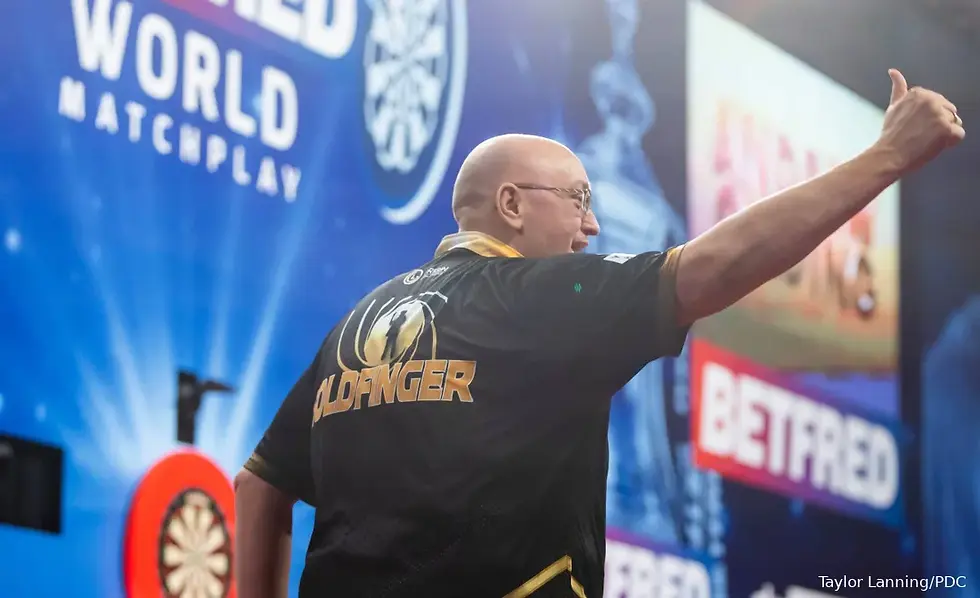 Andrew Gilding taking in the atmosphere at the Winter Gardens