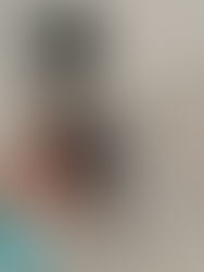 Which acrylic varnish is best? Brush-on or Spray?